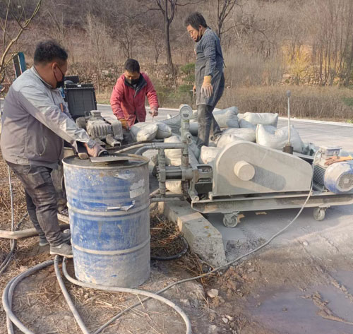 三都镇路面下沉注浆